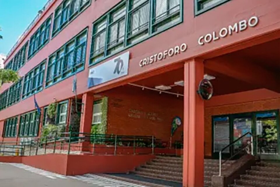 El Cristoforo Colombo fue uno de los colegios que recibieron amenazas.