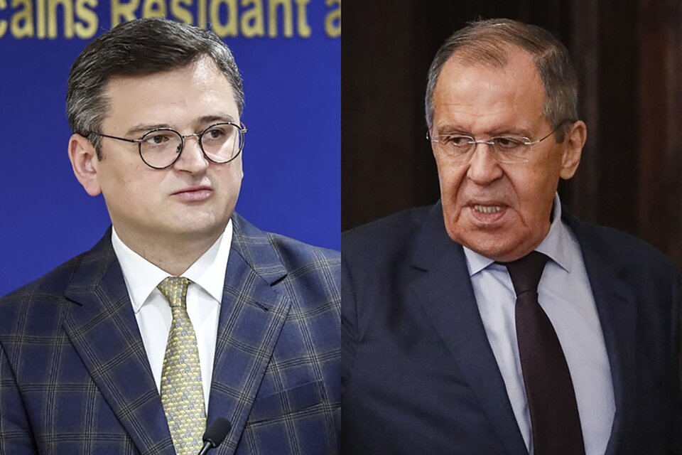 Los cancilleres de Ucrania y Rusia, Kuleba y Lavrov. 