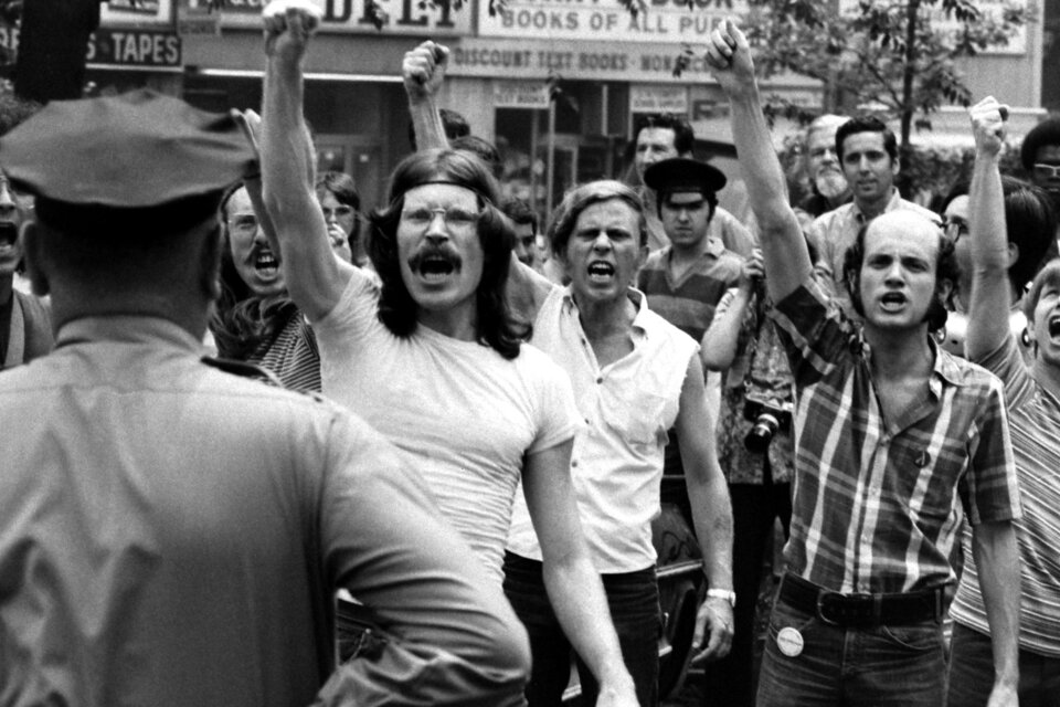 El reclamo contra la violencia policial por Stonewall Inn. (Fuente: Grey Villet)