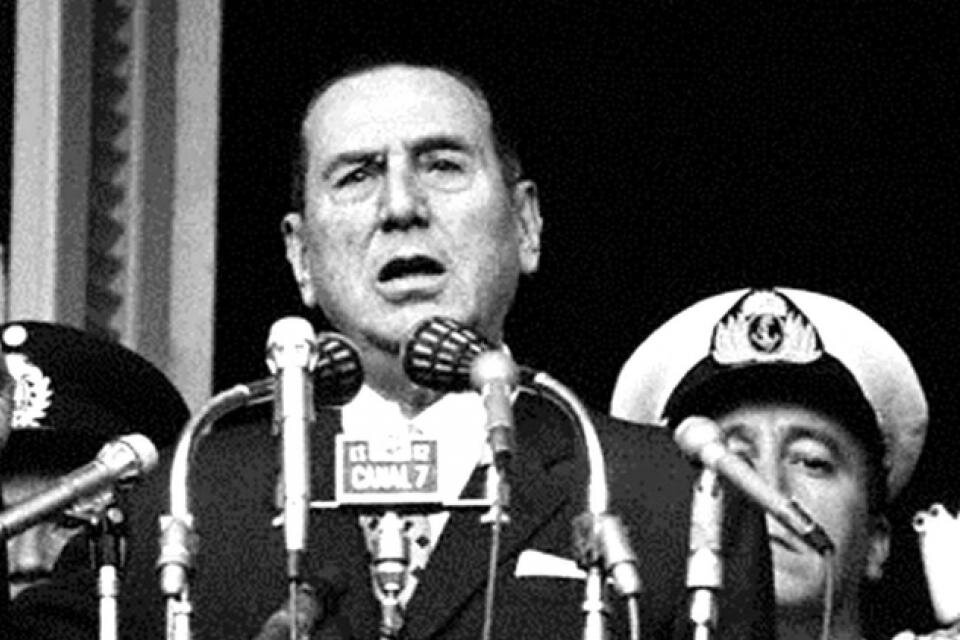 Juan Perón al asumir la presidencia en 1946: a fines de ese año el agunaldo salió por ley