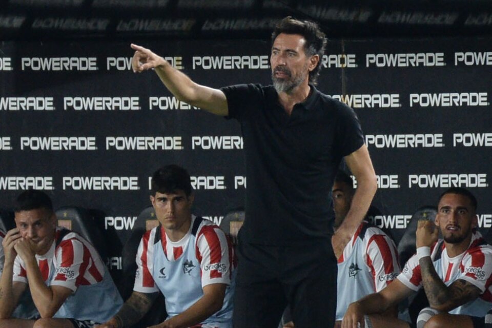 Eduardo Domínguez, entrenador de Estudiantes   (Fuente: Fotobaires)