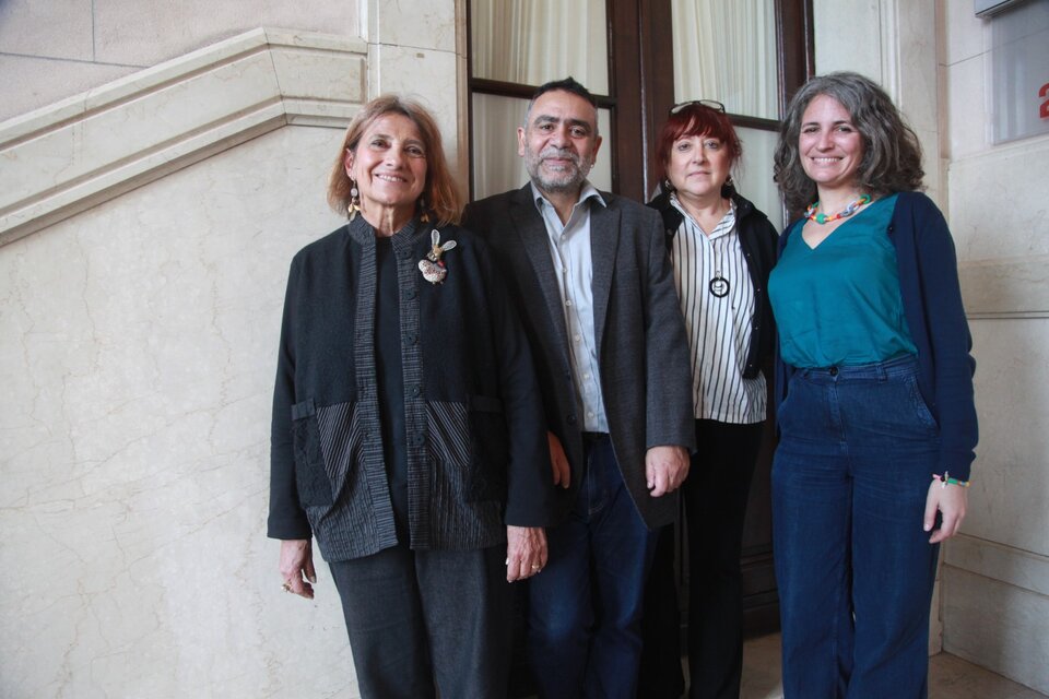 Elena Pasoli, Mario Méndez, Cecilia Repetti y Carolina Ballester.