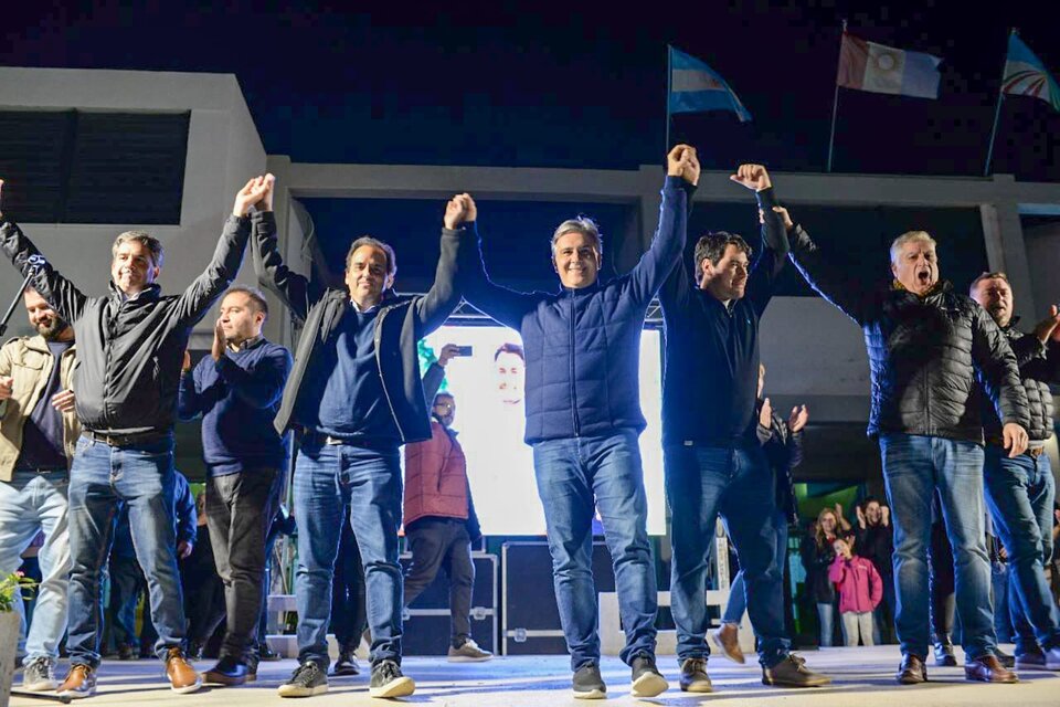 Martín Llaryora festejó en la ciudad de Sampacho el contundente triunfo del intendente Franco Suárez