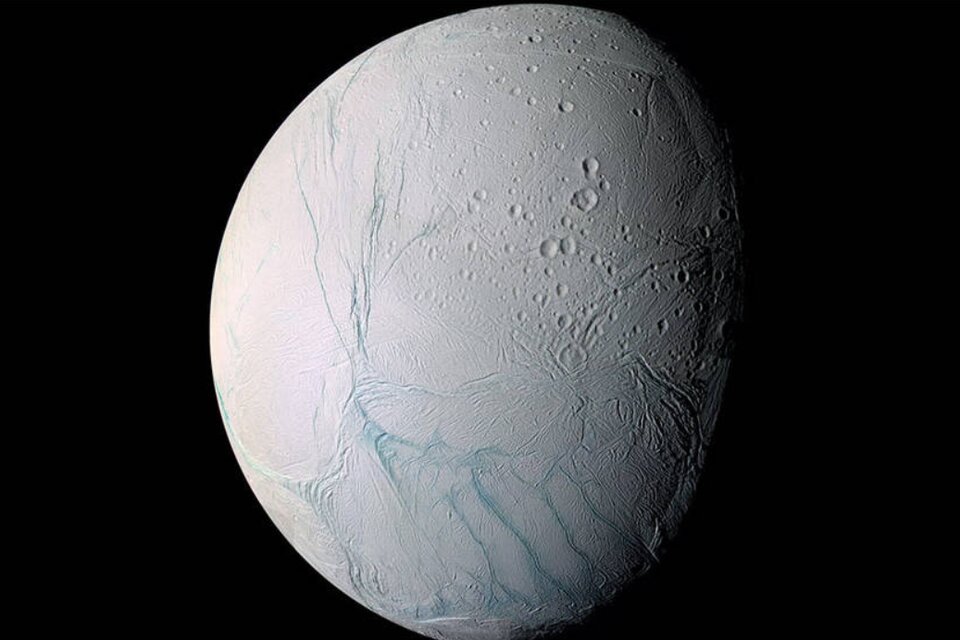 Una de las lunas de Saturno. Imagen: NASA