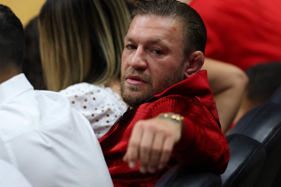 Acusan al luchador Conor McGregor por abuso sexual a una mujer durante la final de la NBA (Fuente: AFP)