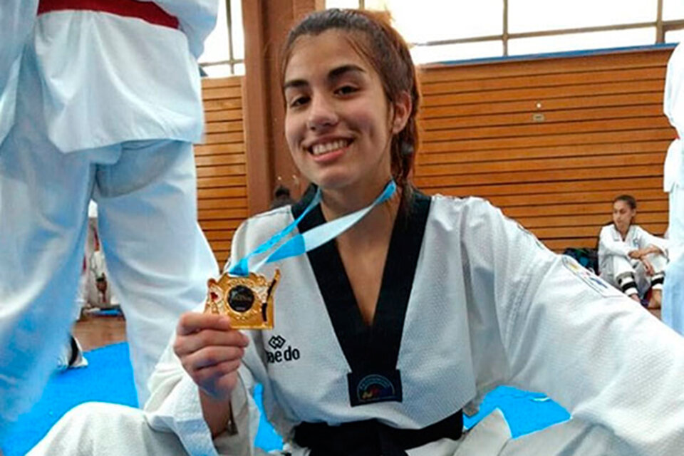 Carla Godoy tiene 22 años y una pasión: el taekwondo