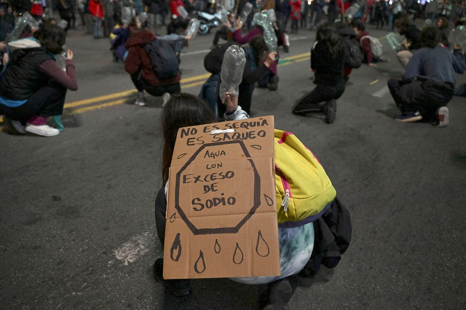 Las ONG denuncian que hay mucha agua para las pasteras y poca para la gente. (Fuente: Télam)