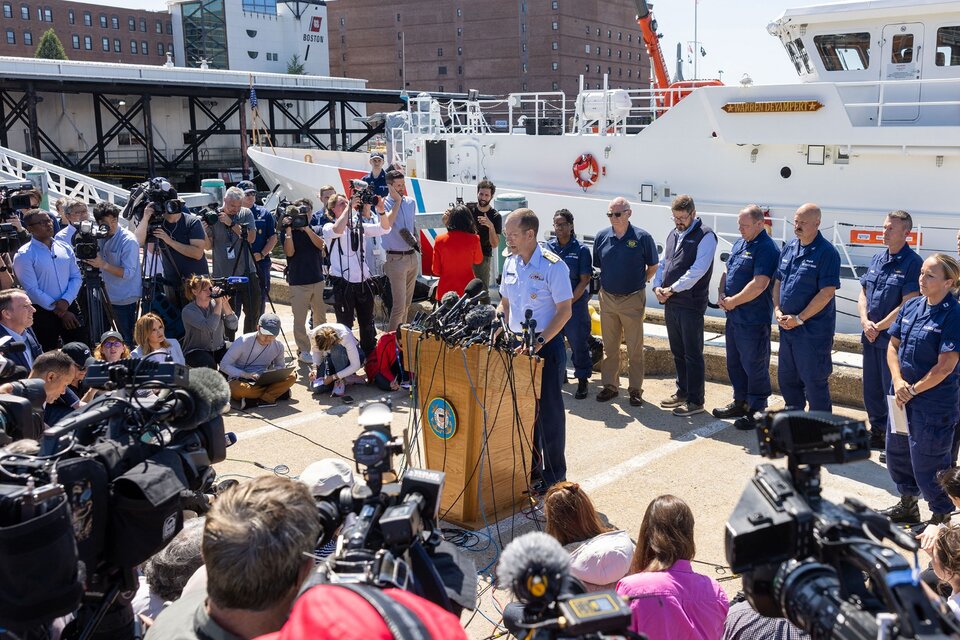 Conferencia de prensa de la Guardia Costera de EEUU. (Fuente: AFP)
