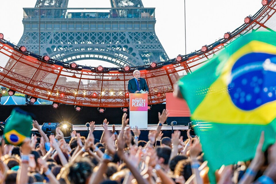 Luafue recibidocomo un rock star enelfestibal ecológico de Paris. (Fuente: AFP)