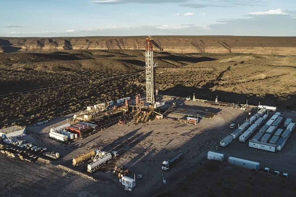 Pampa Energía refuerza su presencia en Vaca Muerta y apuesta al petróleo