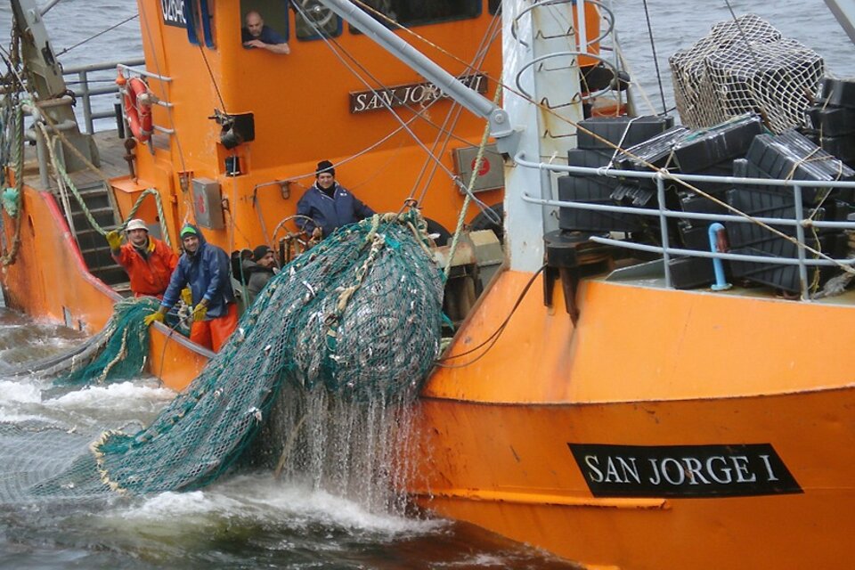Barco pesquero "San Jorge I" que se hundio a la altura de Villa Gesell (Fuente: NA)