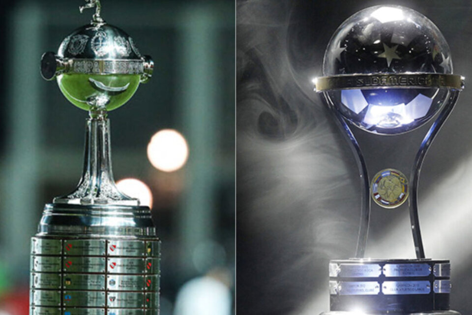 Los trofeos de la Copa Libertadores y Sudamericana.  (Fuente: Conmebol)