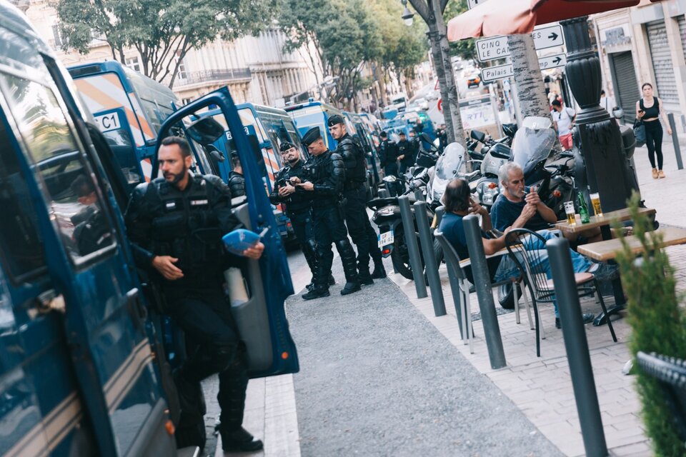 Despliegue policialen Marsella después de una protesta. (Fuente: EFE)
