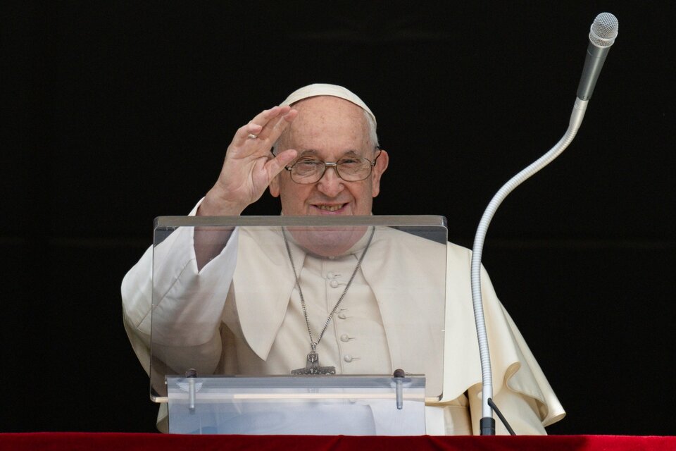 Sin prisa y sin pausa, no hay puntada sin hilo del Papa Francisco (Fuente: EFE)