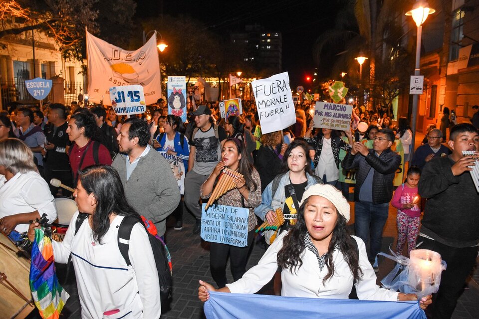 Una de las marchas realizadas en los últimos días, en rechazo a la reforma constitucional y las medidas represivas de Morales. (Fuente: Télam)
