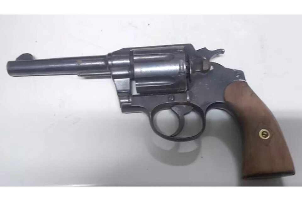 El revolver calibre .38 Special que Wiliiams Alexander Tapón habría usado para quitarse la vida.