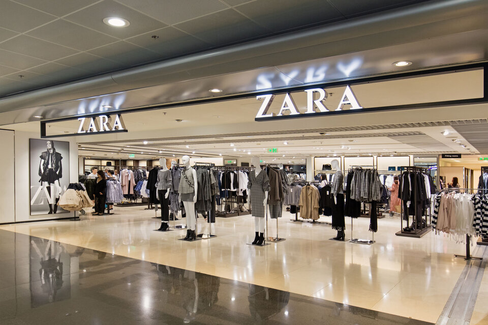 La marca Zara es propiedad del multimillonario español Amancio Ortega.