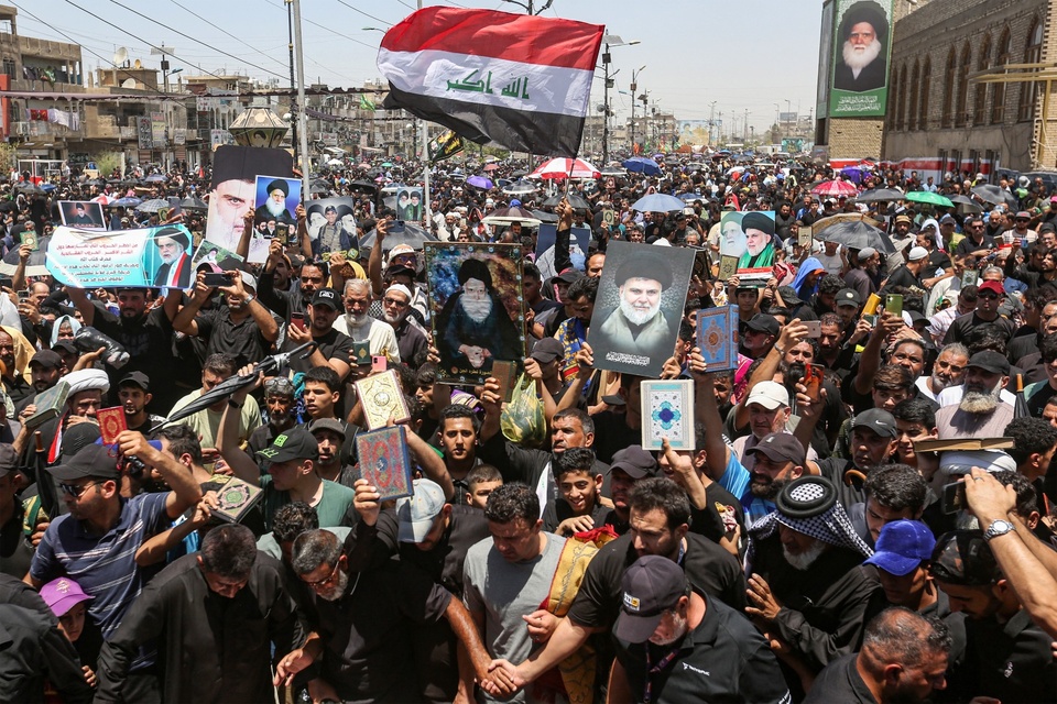 Manifetantes en un suburbio de Bagdad protestan por la quema del Corán en Suecia. (Fuente: AFP)