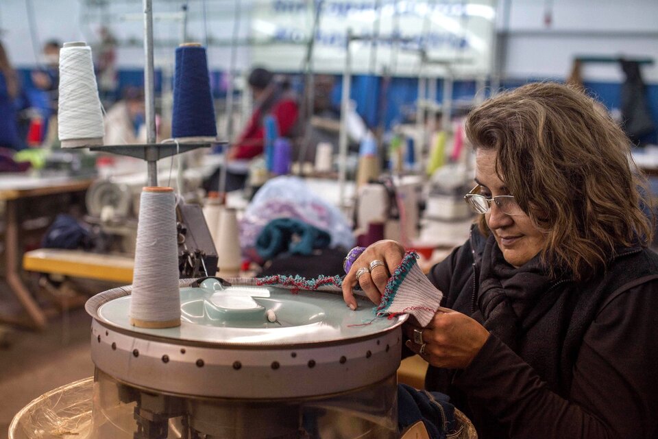 Industria textil y de confección, una de las condenadas a la desaparición por el plan macrista (Fuente: Télam)