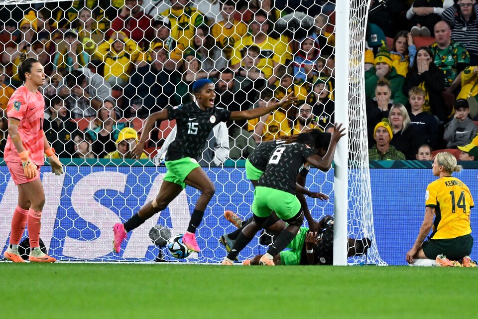 Las nigerianas festejan uno de los goles (Fuente: EFE)