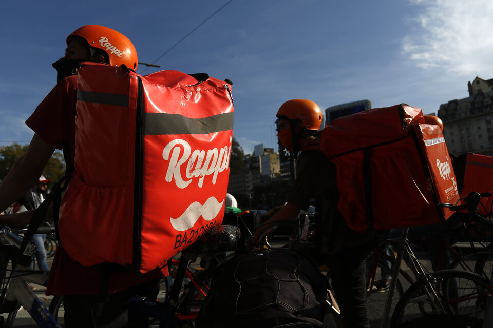 Las empresas multinacionales ya no buscan repartidores ni deliverys, sino “riders”. (Fuente: Bernardino Avila)