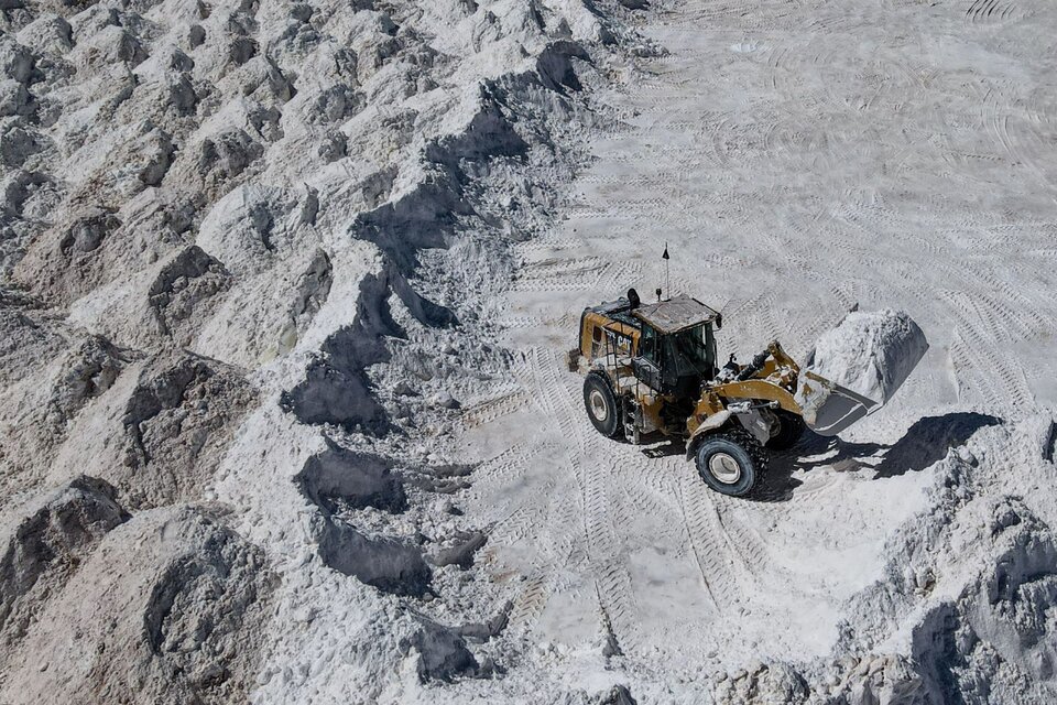 Por qué se debe industrializar el litio en el país (Fuente: AFP)