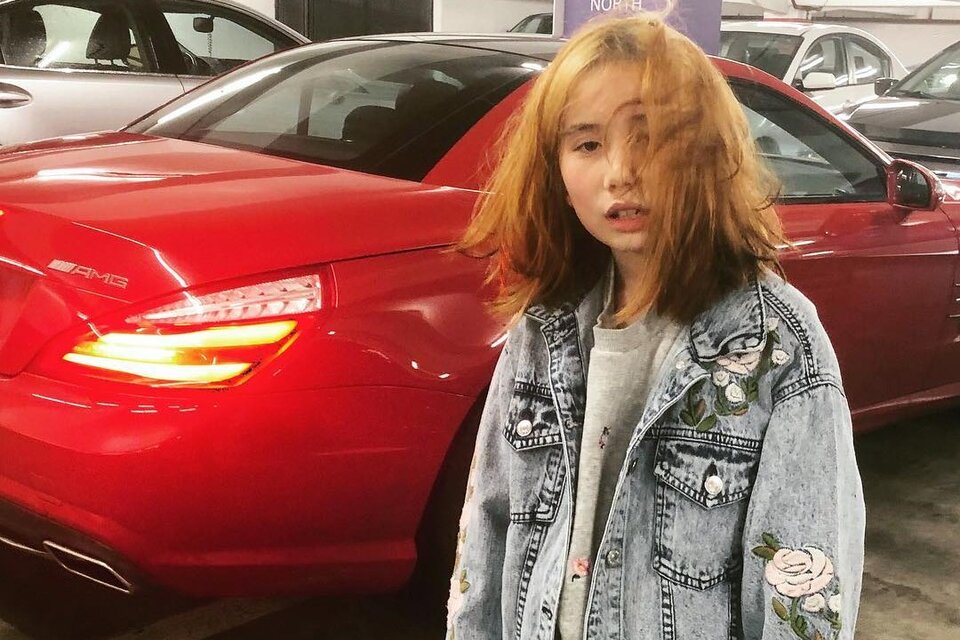 Claire Eileen Qi Hope, conocida como Lil Tay, habría muerto en un accidente de tránsito. Imagen: Instagram