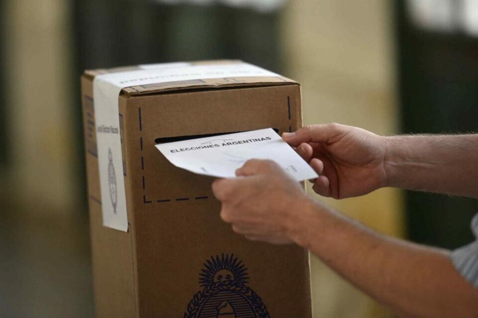 En las PASO, los votos en blanco influyen en el resultado final.  (Fuente: Télam)