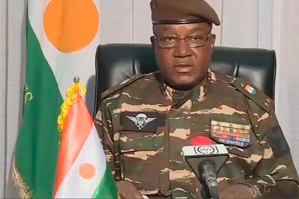 Los militares, al mando de Níger. 