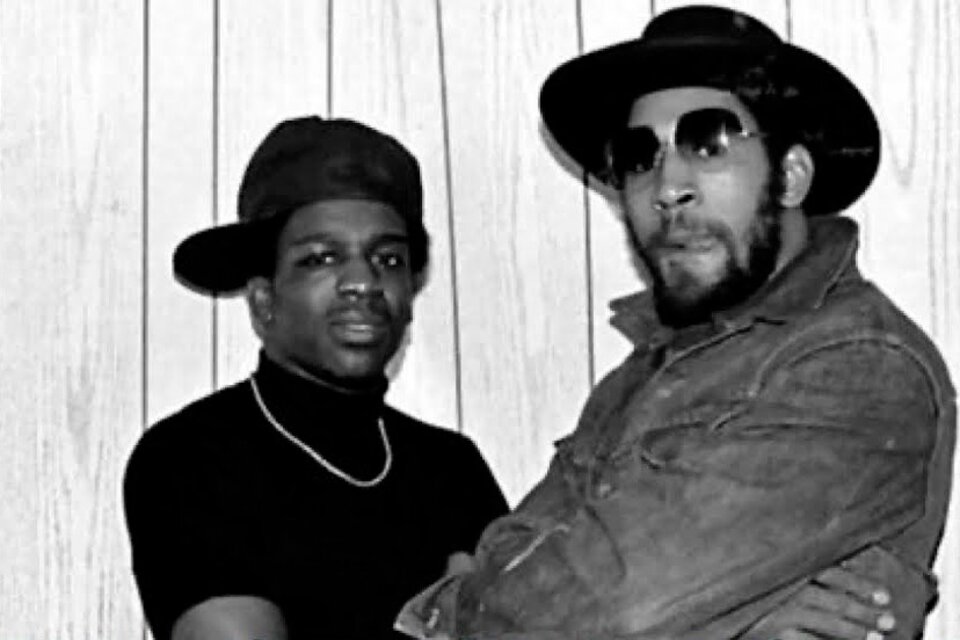 DJ Tony Tone junto a DJ Kool Herc, el verdadero pionero del hip hop.