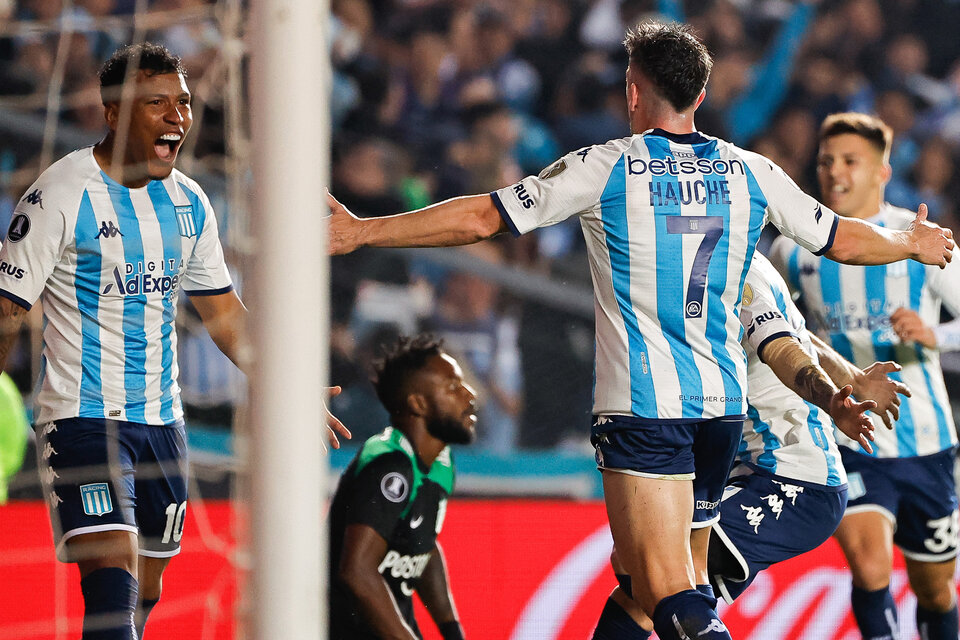 Copa Libertadores: Racing goleó y jugará cuartos de final con Boca (Fuente: EFE)