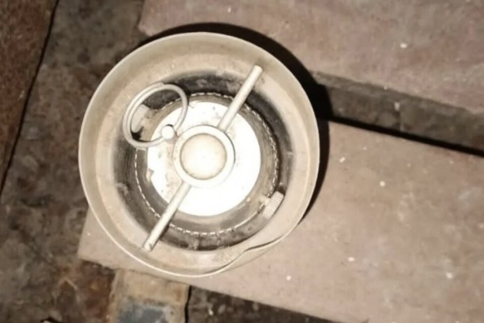 La granada fue encontrada este viernes en un basurero por un hombre en situación de calle. (Fuente: NA)
