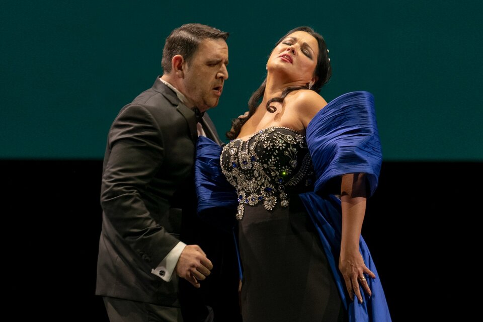 La rusa Anna Netrebko fue una Leonora descollante en Il Trovatore. (Fuente: Máximo Parpagnoli)