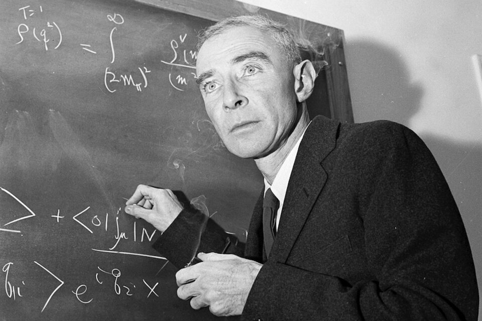 J. Robert Oppenheimer, director del Proyecto Manhattan