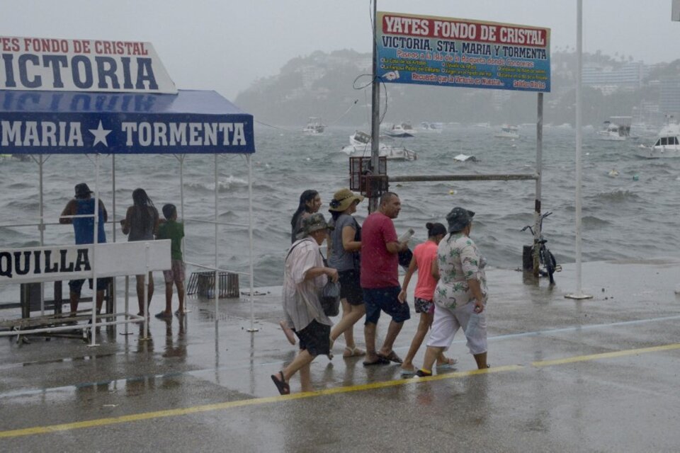 El huracán se mueve a 22 km/h y se espera que se aproxime a la península de Baja California durante el fin de semana (Fuente: AFP)