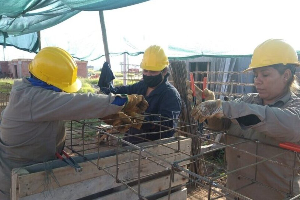 En la construcción solo un 3% son trabajadoras mujeres. 