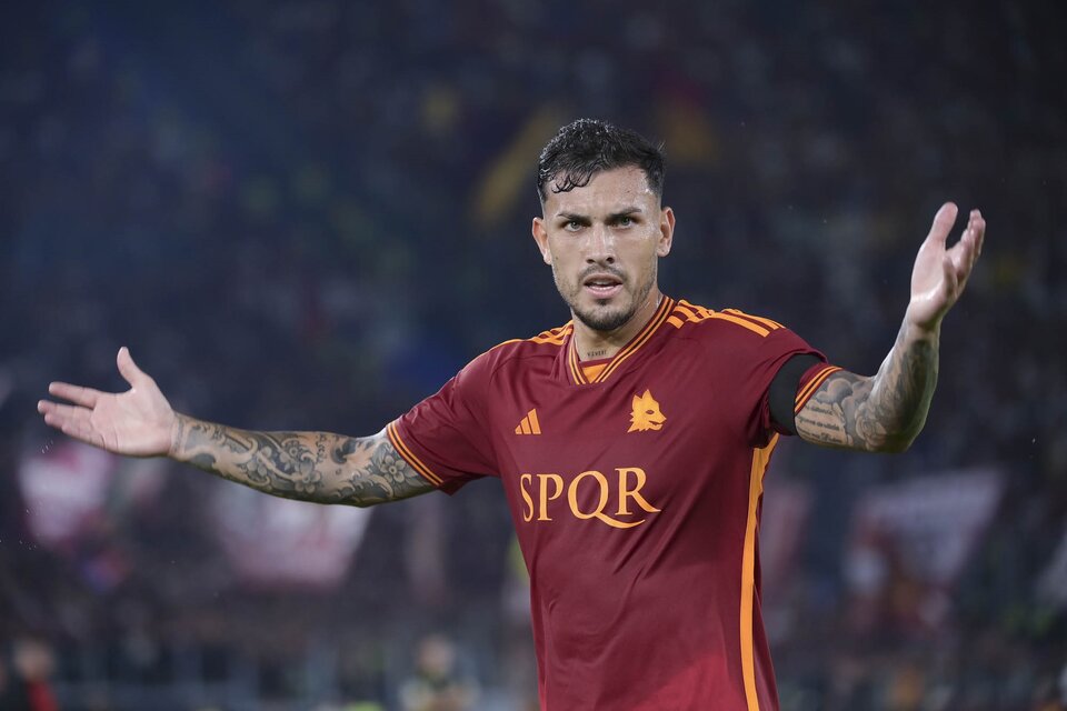 Paredes volvió a vestir la camiseta de Roma después de seis años (Fuente: AS Roma)