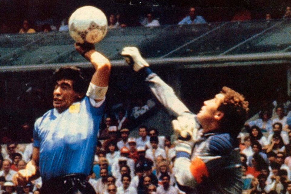 La Mano de Dios, el primer gol de Maradona a Inglaterra en México '86.