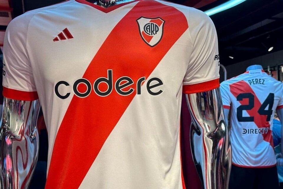 La nueva camiseta titular de River ya está a la venta. Imagen: River Plate