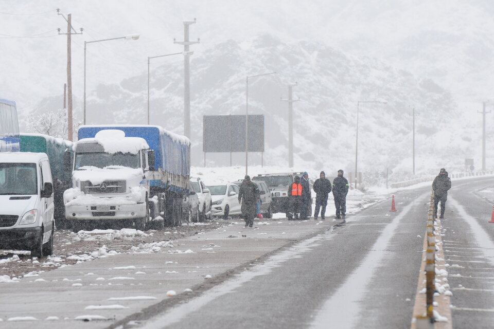 Nevadas históricas: el Paso Cristo Redentor está cerrado por acumulación de nieve en Mendoza