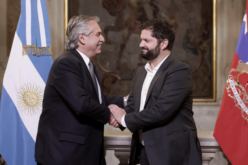 Alberto Fernández y Gabriel Boric, presidentes de Argentina y Chile, dos países en disputa por 5.000 km2 al sur de Tierra del Fuego. (Fuente: Teálm)