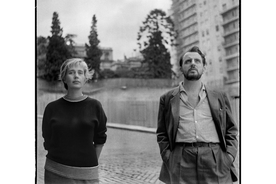  Autorretrato: Ilse Fusková junto a Alberto Greco en el Pasaje Seaber (1954).