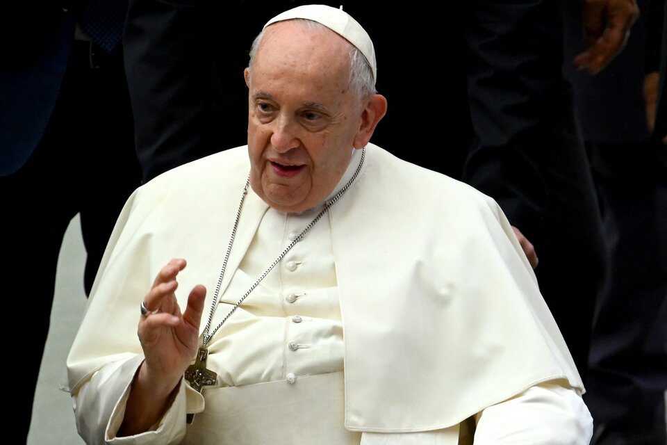 El Papa viaja a un país que limita con Rusia y China. (Fuente: AFP)