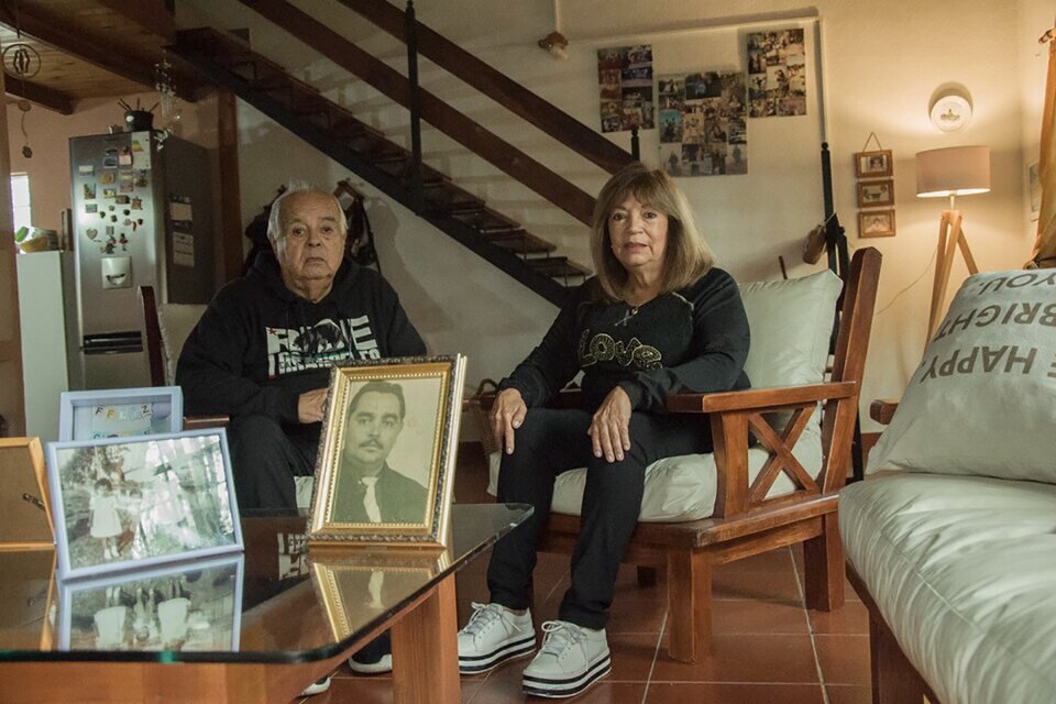 La hija y el hijo de Vicente Rodríguez, comprometidos con seguir un juicio que no es tradicional. (Fuente: Fabián Restivo)