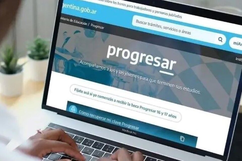 La titular de ANSES, Fernanda Raverta, confirmó que habrá un aumento en el importe de las Becas Progresar