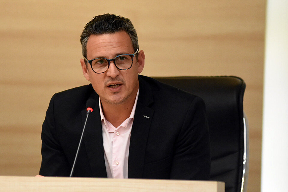 Ciro Seisas, de la panatalla de TV al Concejo y ahora se propone el Senado. (Fuente: Prensa Concejo Municipal)