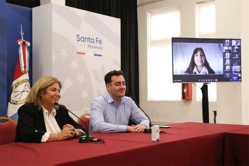 La ministra Martorano y el subsecretario Sebastián Torres.