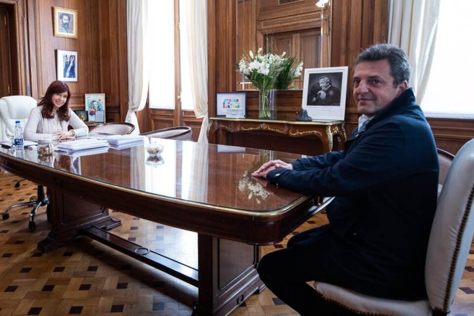 Sergio Massa de visita en el despacho de Cristina Kirchner.