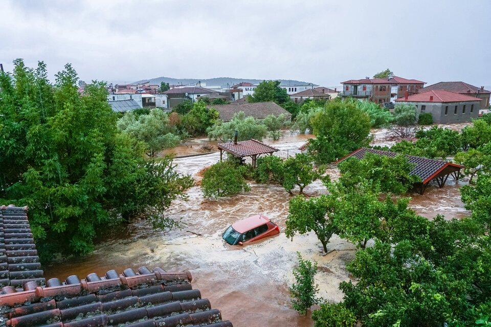 En Volos las calles se volvieron ríos. (Fuente: AFP)