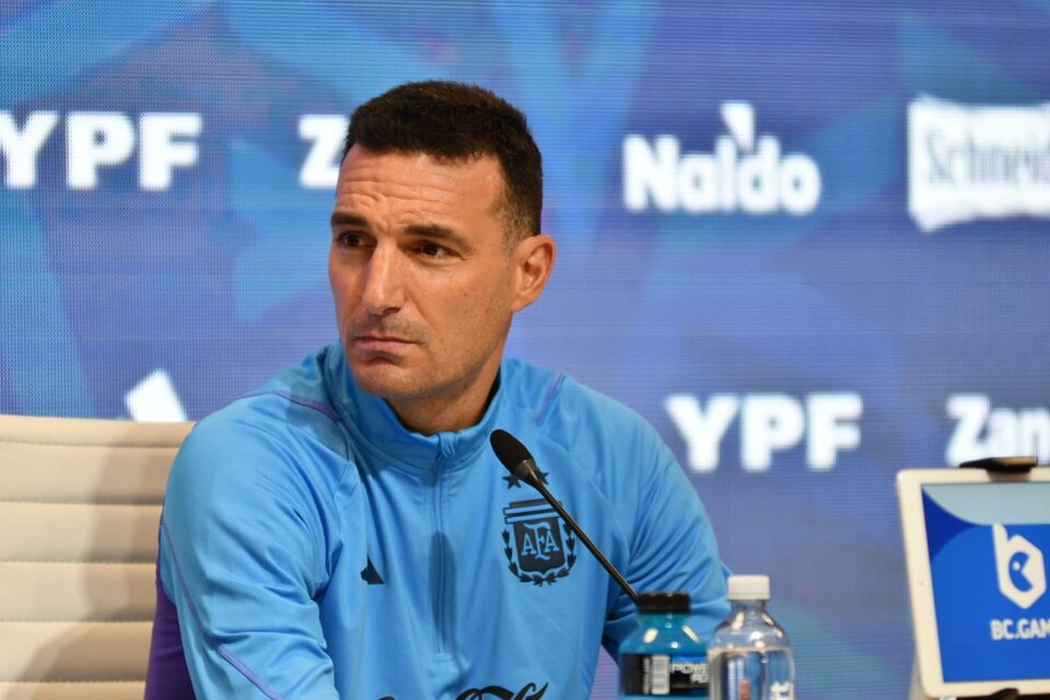 Lionel Scaloni, entrenador de la selección argentina, en la conferencia de prensa de hoy.  (Fuente: AFP)